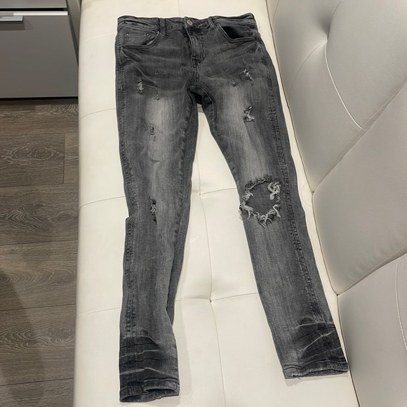 Size 32 fits like 30 - Picture 1 of 2